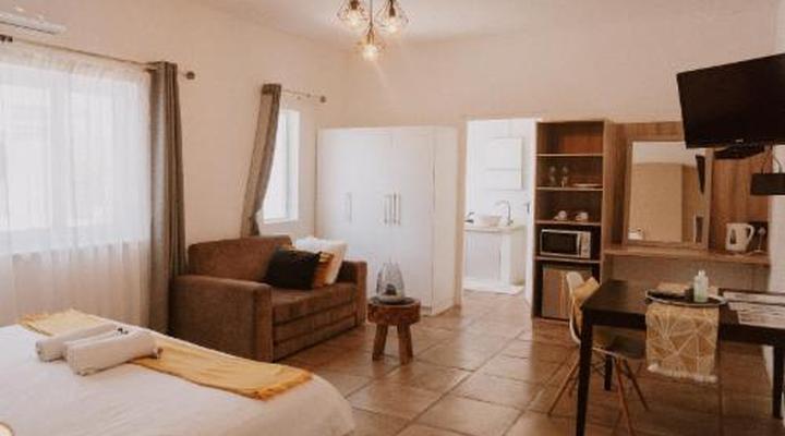 Caza Beach Guesthouse