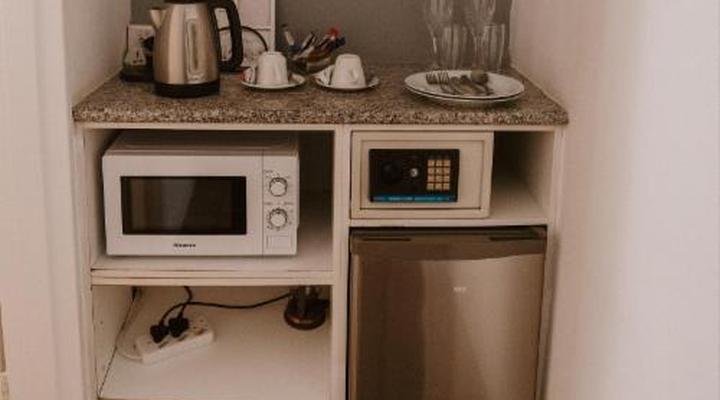 Caza Beach Guesthouse