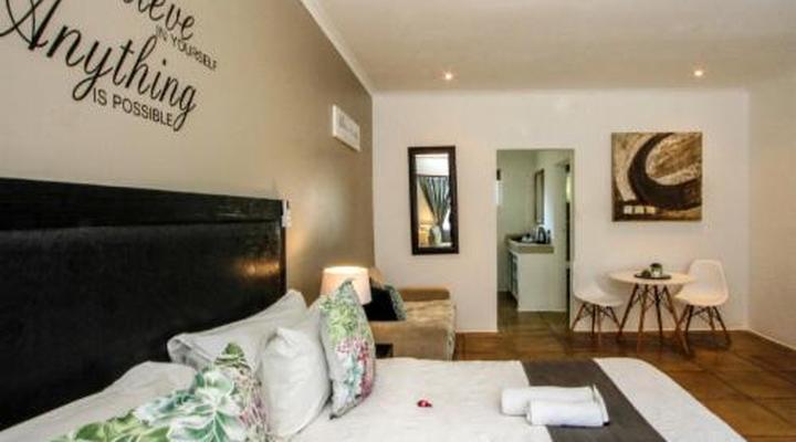 Caza Beach Guesthouse