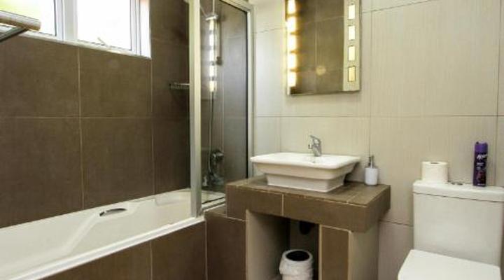 Caza Beach Guesthouse