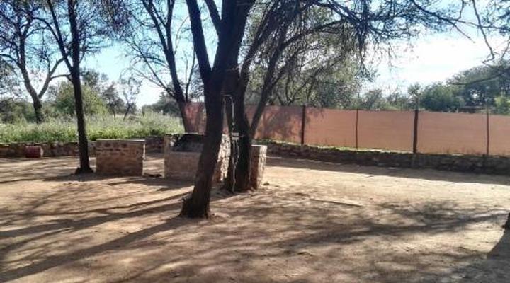 Sweet Thorn Retreat Airport Lodge