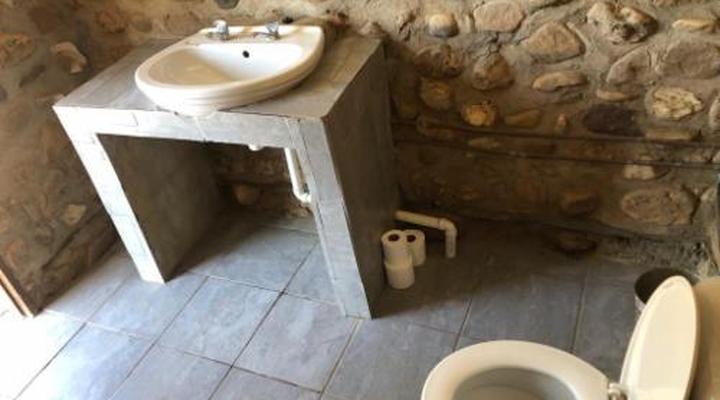 Sweet Thorn Retreat Airport Lodge