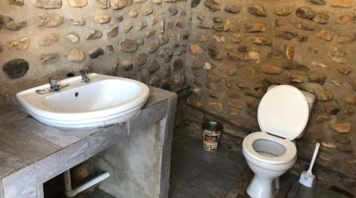 Sweet Thorn Retreat Airport Lodge