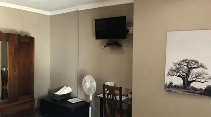 Aerotropolis Guest Lodge