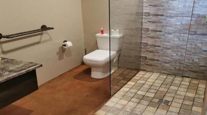 Aerotropolis Guest Lodge