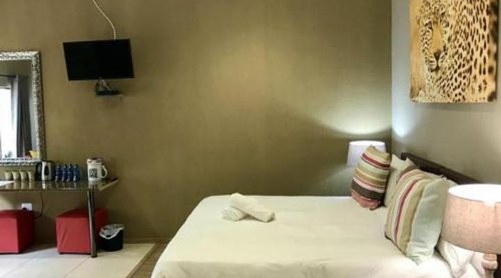 Aerotropolis Guest Lodge