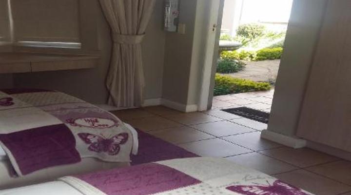 Liza's Cottage Guesthouse