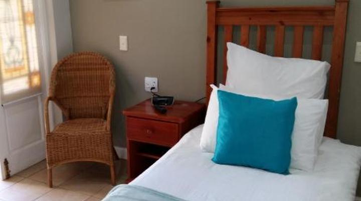 Liza's Cottage Guesthouse