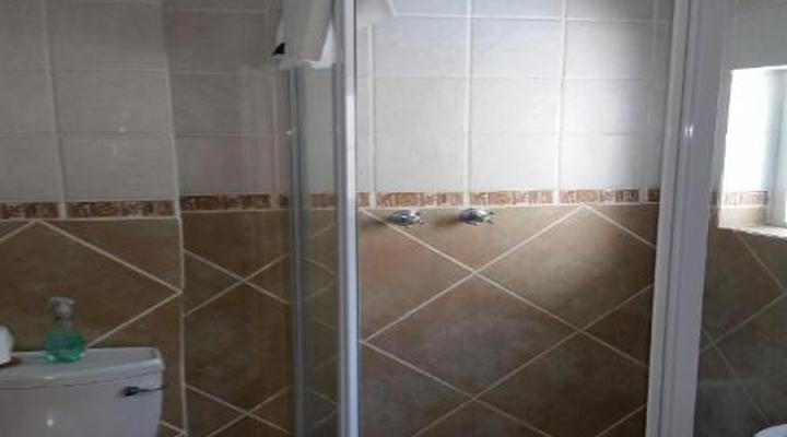 Liza's Cottage Guesthouse