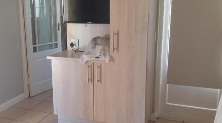 Liza's Cottage Guesthouse