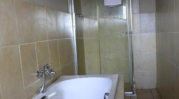 Marang Gardens Lodge 