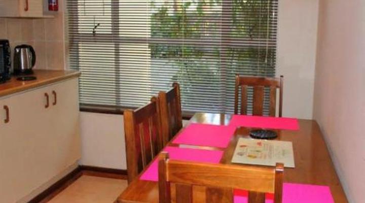 African Aquila Guest Lodge