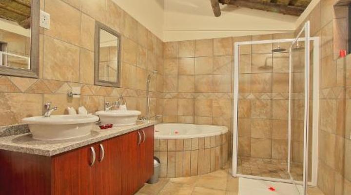 Royale Marlothi Safari Lodge