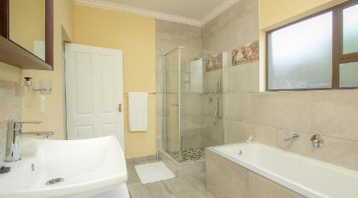 Royale Marlothi Safari Lodge