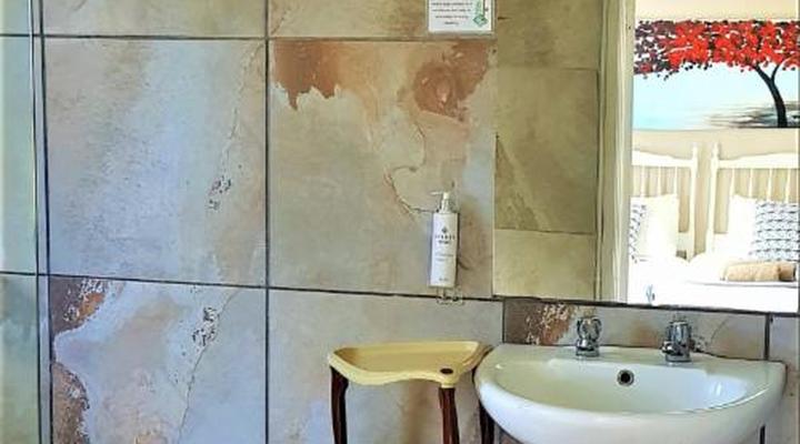 Kei Mouth Guest Lodge