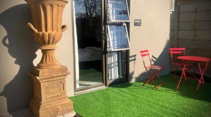 Modern Goldfields Apartment