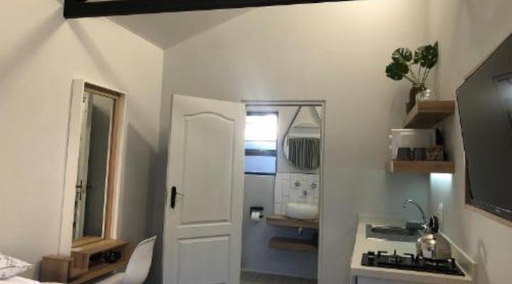 Modern Goldfields Apartment