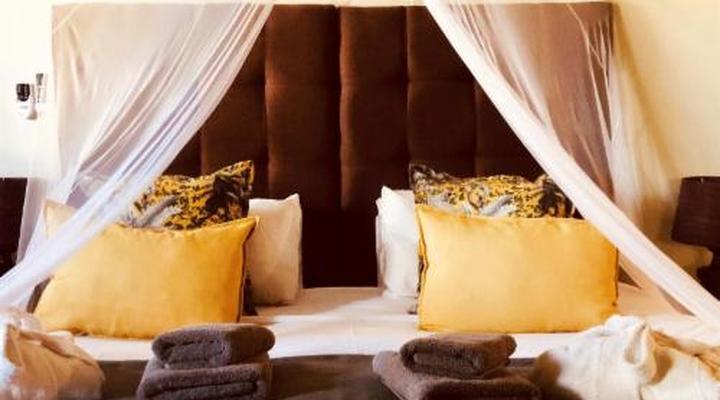 Addo African Home, Restaurant & Safari