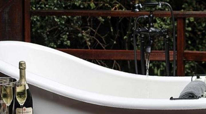 Barefoot Addo Elephant Lodge