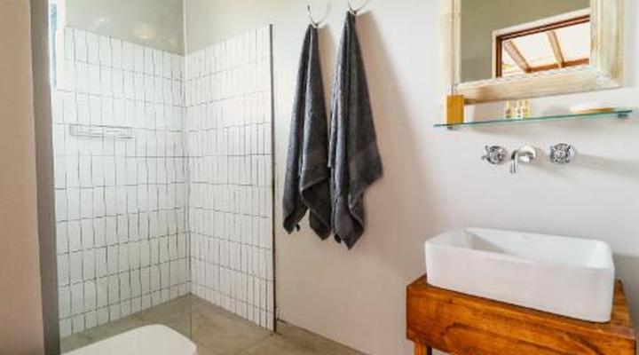 Barefoot Addo Elephant Lodge