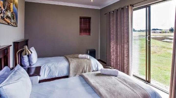 Blue Crane Farm - Trout and Wildlife Estate - Dullstroom