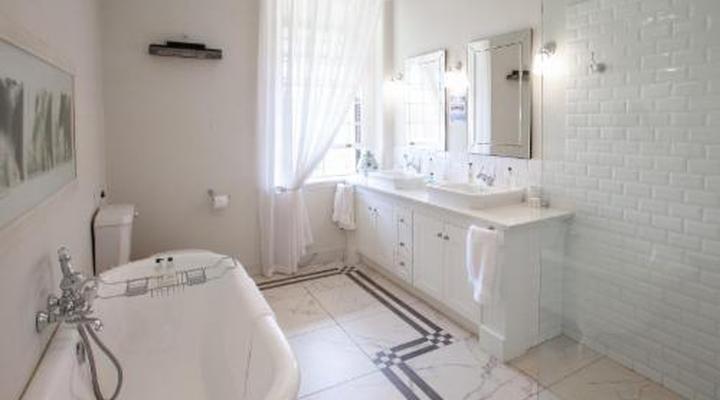 Elgin Vintners Country House