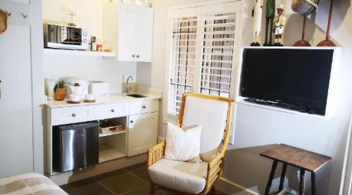 Maison - H Guest House