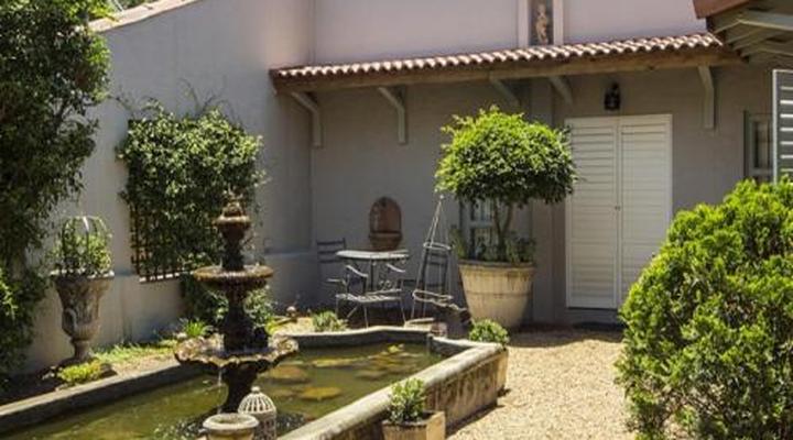 Maison - H Guest House