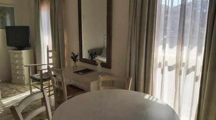 Maison - H Guest House