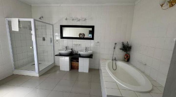 Blue Diamond Lodge Springbok