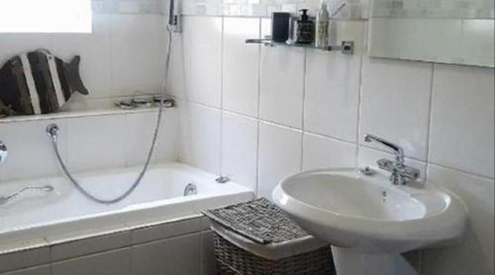 Nine on Uys Street B&B