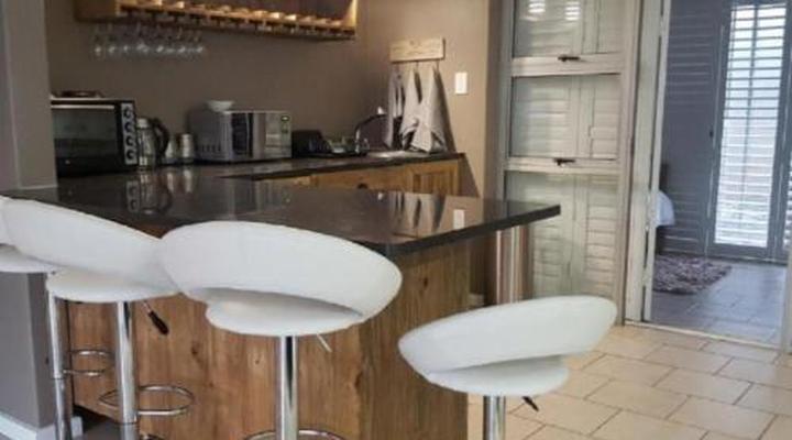 Nine on Uys Street B&B