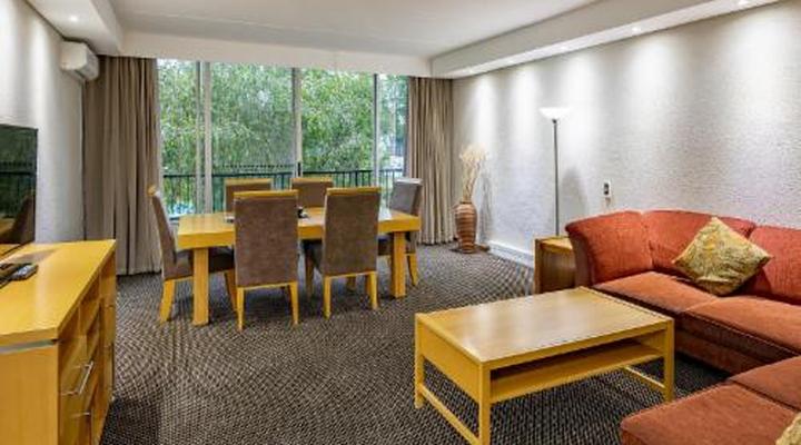African Sky Hotels: Newcastle Inn