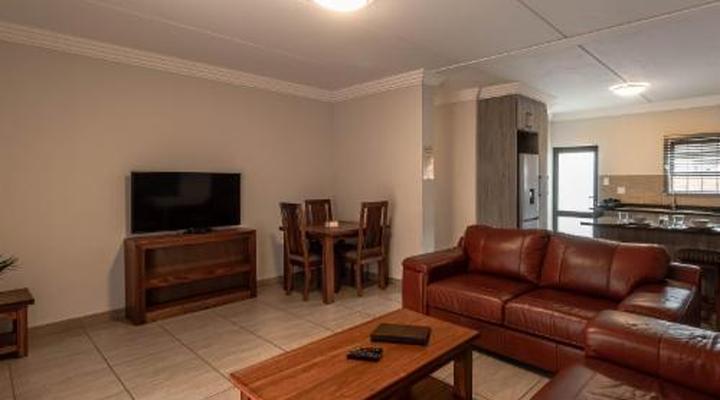 Camelot Guest House & Apartments