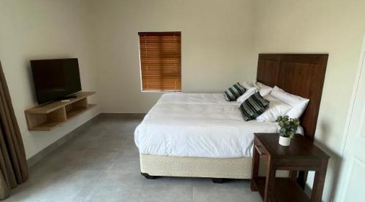 Camelot Guest House & Apartments