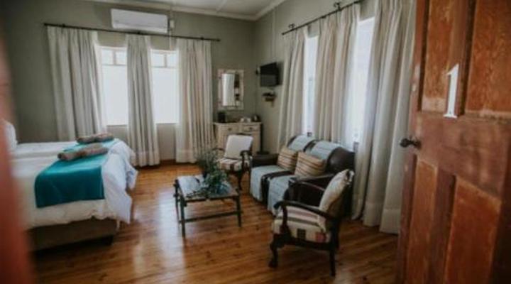 Three Birds Country House