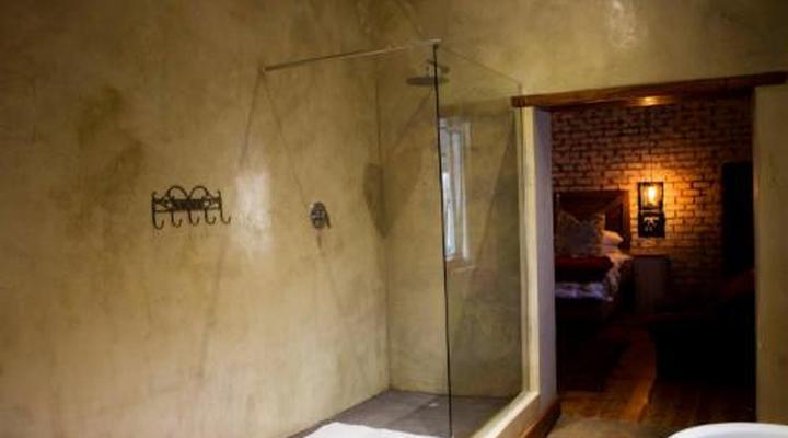 Three Birds Country House