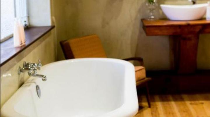 Three Birds Country House