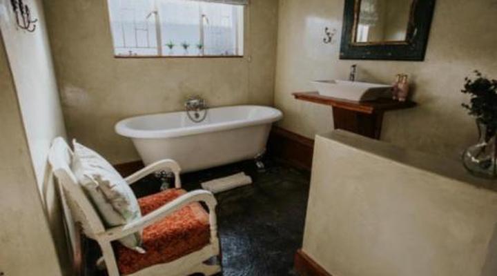 Three Birds Country House