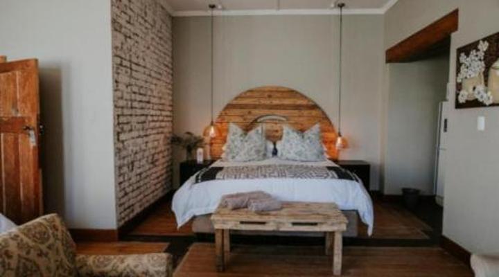 Three Birds Country House