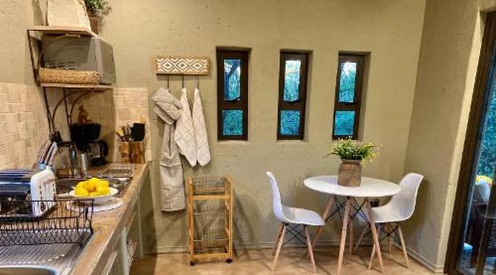 iKhaya LamaDube Game Lodge