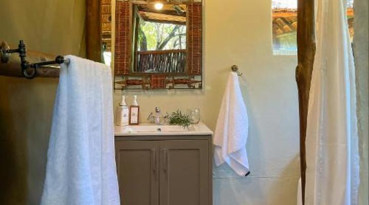 iKhaya LamaDube Game Lodge