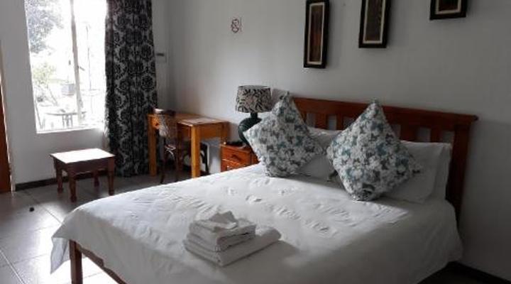 8 Ibis Lane Guest House