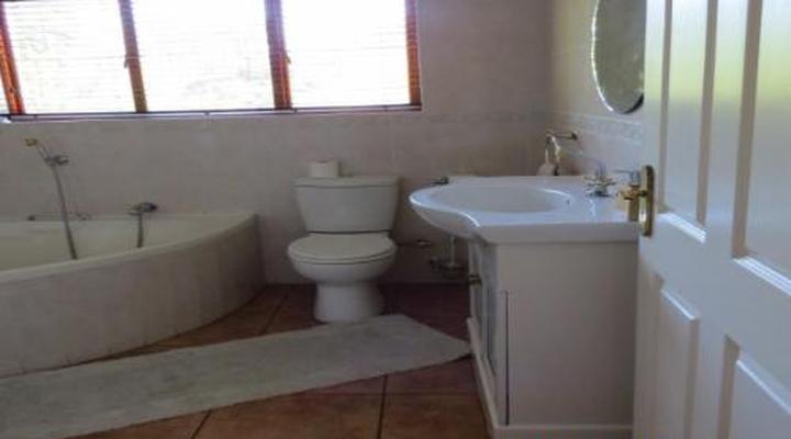 Clarens Butterfly Villa