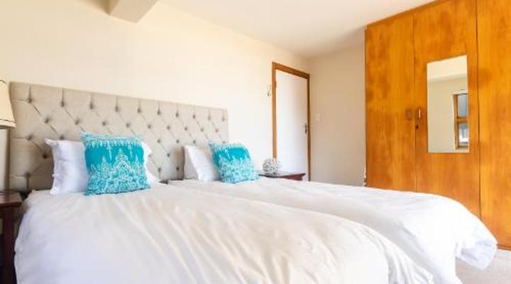 Dutton's Cove Guesthouse