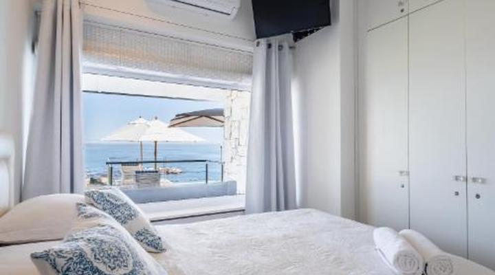 Clifton Sunset 24/7 Power and Heated Infinity Pool