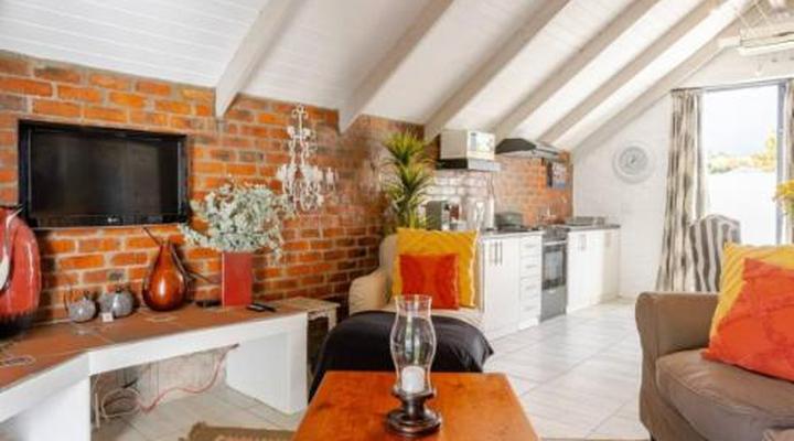 Los Olivos at the Yard