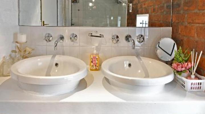 Los Olivos at the Yard