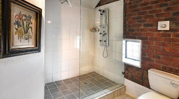 Los Olivos at the Yard