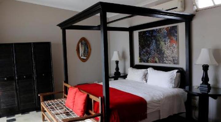 Sunset Lodge & Safaris